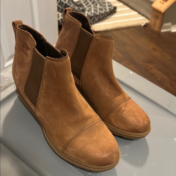 Sorel Women's Tan Leather Ankle Boots - size 11 - amazing condition! - Picture 1 of 5